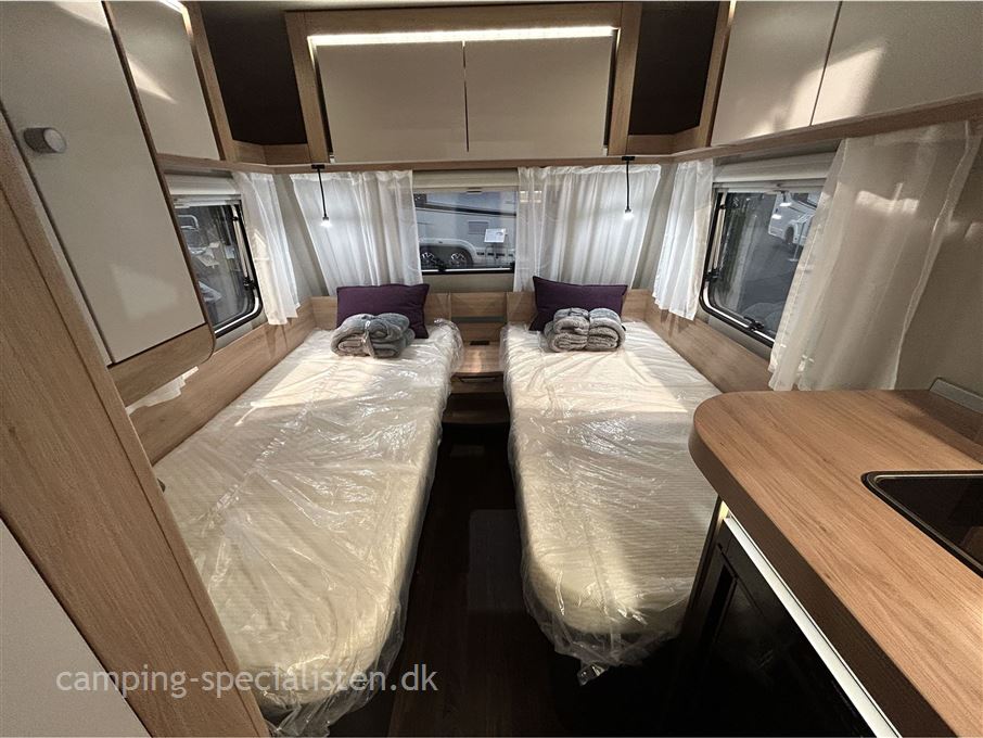Knaus Sport 460 EU Enkelte senge